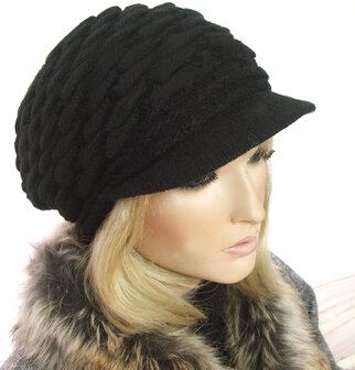 Gevoerde pet winter baret met klepje wintermuts kleur zwart