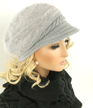 Warme fluffy dames winterpet baret met klepje kleur lichtgrijs maat one size