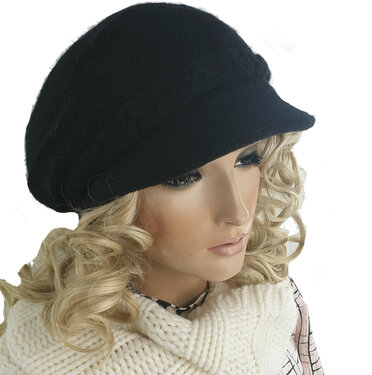 Gevoerde pet winter baret met klepje wintermuts kleur zwart