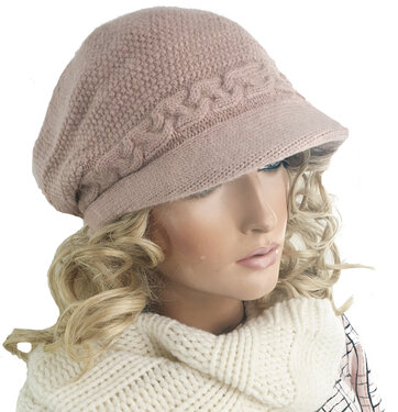 Gevoerde pet winter baret met klepje wintermuts kleur poeder roze