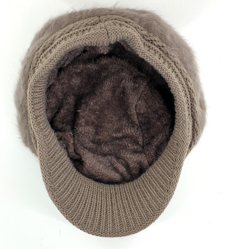 Warme fluffy dames winterpet baret met klepje kleur taupe maat one size